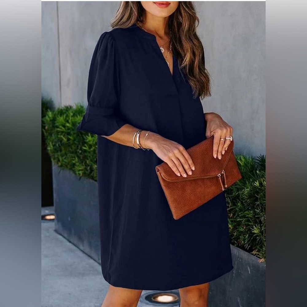 Elegant, chic, navy shift dress! Oh so Audrey Hepburn! Size Medium